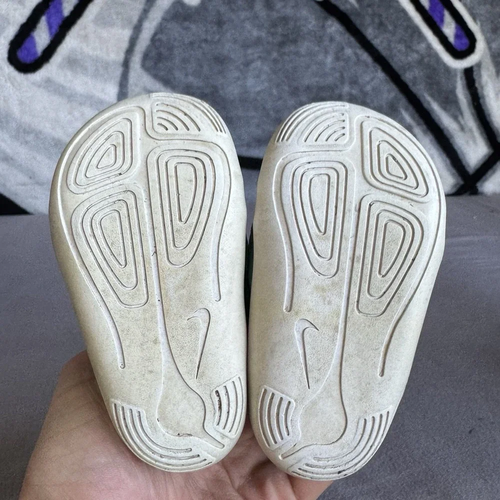 Size 4c - Nike Stelos Green Hook & Loop Mesh Toddler Sneakers 844977-300